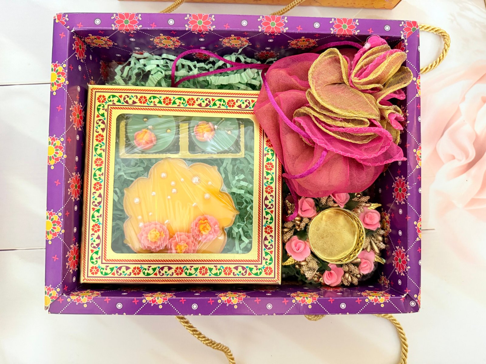 Shagun Glow Hamper - Image 2
